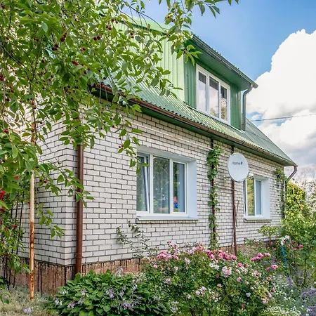 Private 120m2 House With 1000m2 Garden For 8 Guests Riga