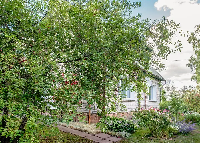 Private 120m2 House With 1000m2 Garden For 8 Guests 度假居 里加