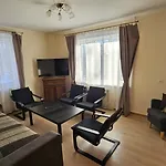 Private 120m2 House With 1000m2 Garden For 8 Guests