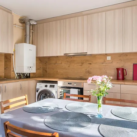 Private 120m2 House With 1000m2 Garden For 8 Guests Holiday home