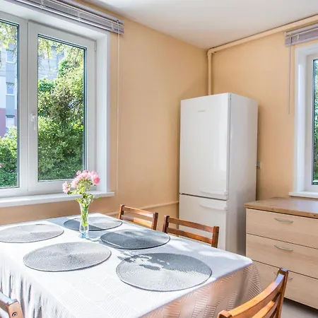 Semesterbostad Private 120m2 House With 1000m2 Garden For 8 Guests