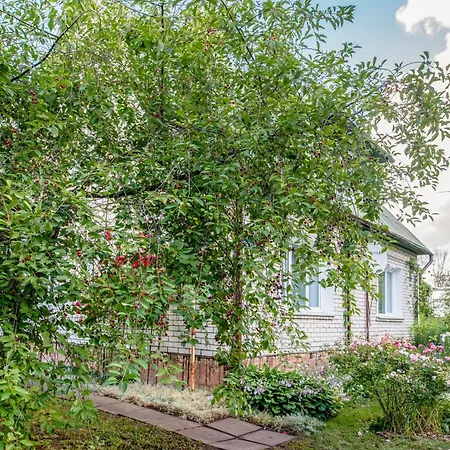 Private 120m2 House With 1000m2 Garden For 8 Guests Nyaraló Riga