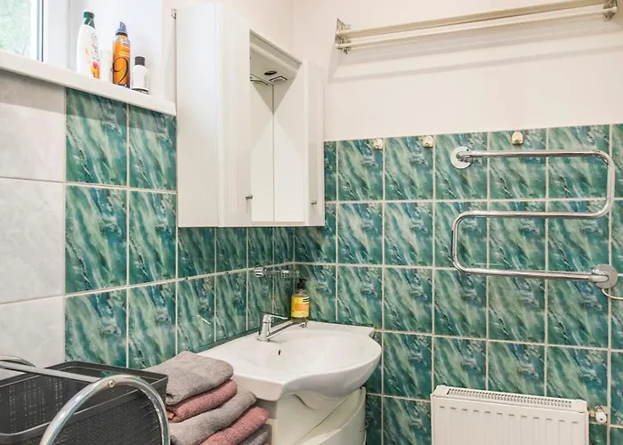 Private 120m2 House With 1000m2 Garden For 8 Guests Semesterbostad