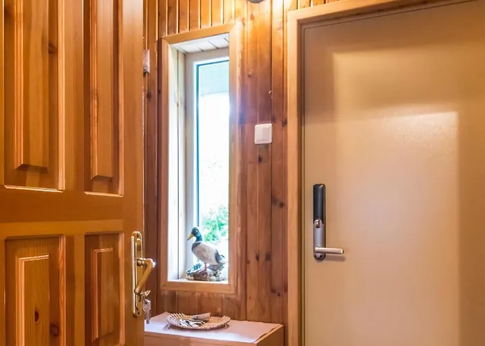 Semesterbostad Private 120m2 House With 1000m2 Garden For 8 Guests *