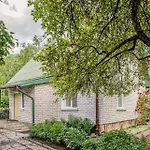 Private 120m2 House With 1000m2 Garden For 8 Guests *