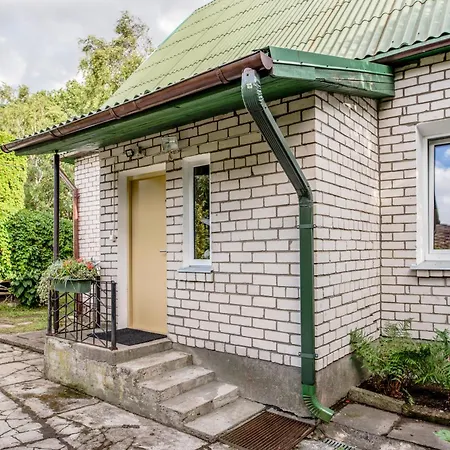 Brīvdienu mājas Private 120m2 House With 1000m2 Garden For 8 Guests *