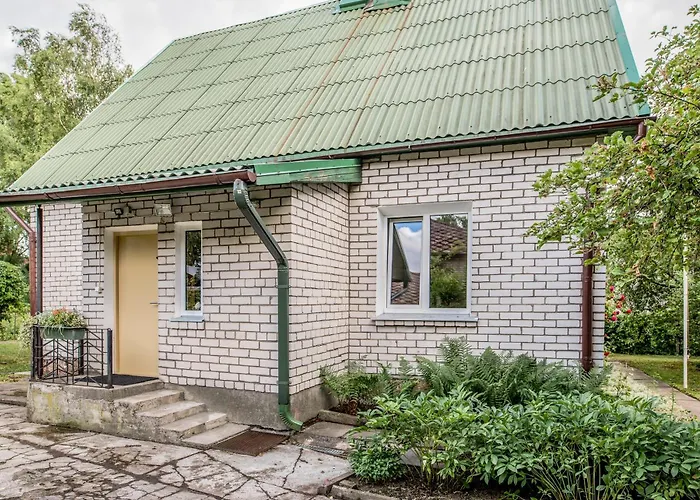 Private 120m2 House With 1000m2 Garden For 8 Guests Brīvdienu mājas Riga