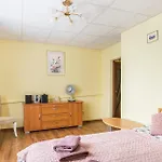Дом отдыха Private 120m2 House With 1000m2 Garden For 8 Guests Рига