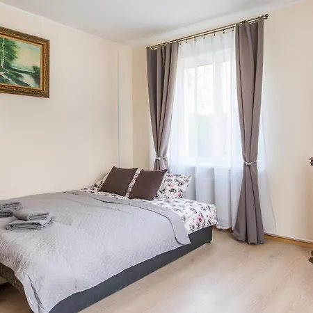 Private 120m2 House With 1000m2 Garden For 8 Guests *